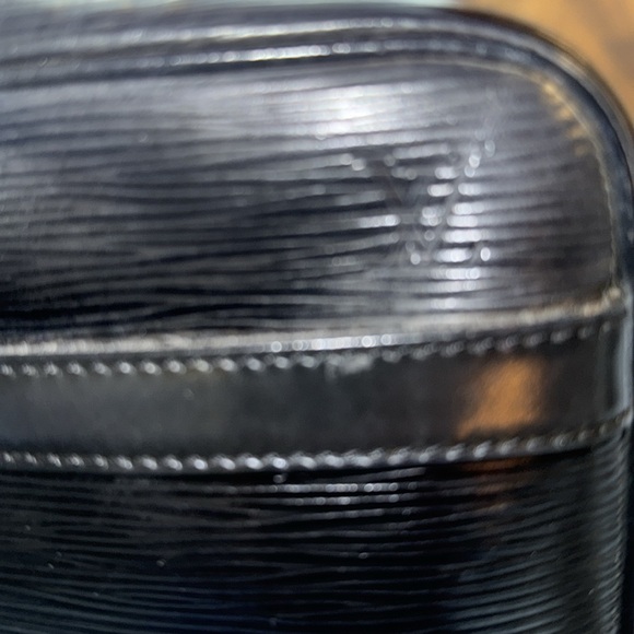 Louis Vuitton Black Trocadero Crossbody Bag - Picture 11 of 13